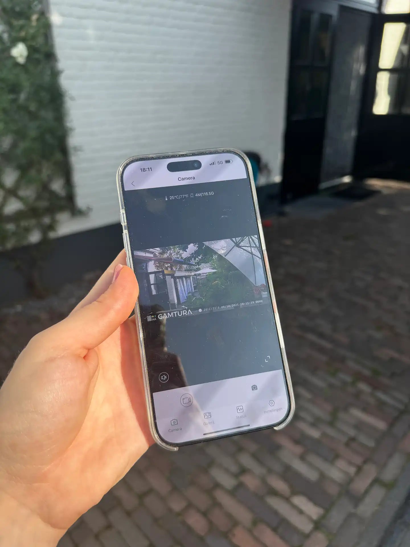 Live beelden uit de app van de camtura wildcamera's